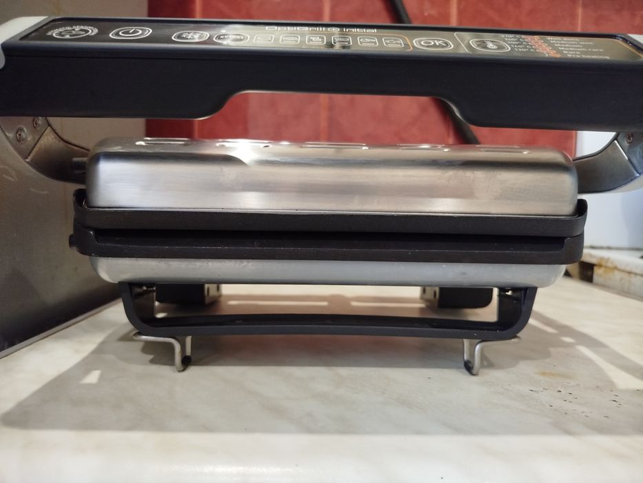 Продам  Гриль-барбекю електричний Tefal Optigrill+ Initial + пластини