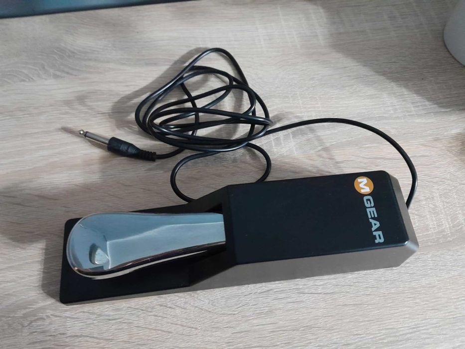 Keyboard Yamaha psr e473 wraz z akcesoriami