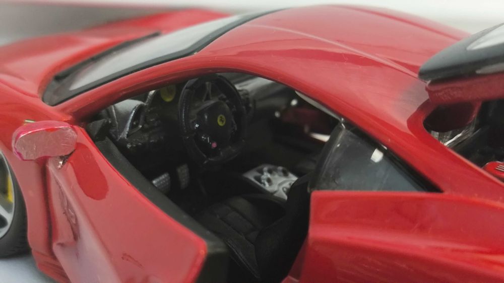 Модель, машинка Ferrari 458 Italia 1.24 Bburago