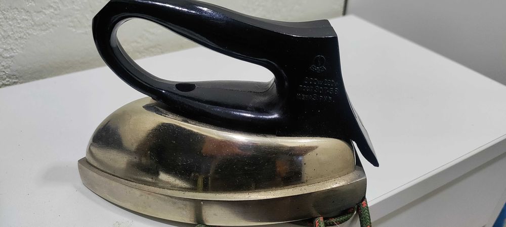 Утюг СССР Рабочий , мини 15 см