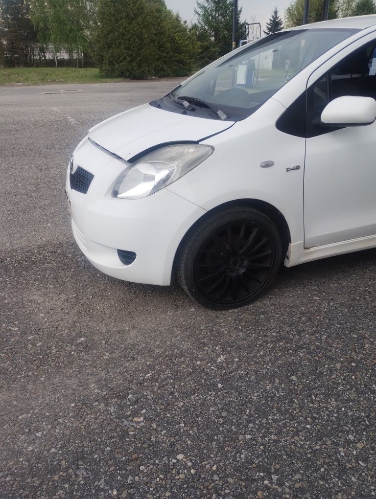 maska błotnik yaris 2 1.4 d4d przedni zderzak przedni pas 1.0 1.3