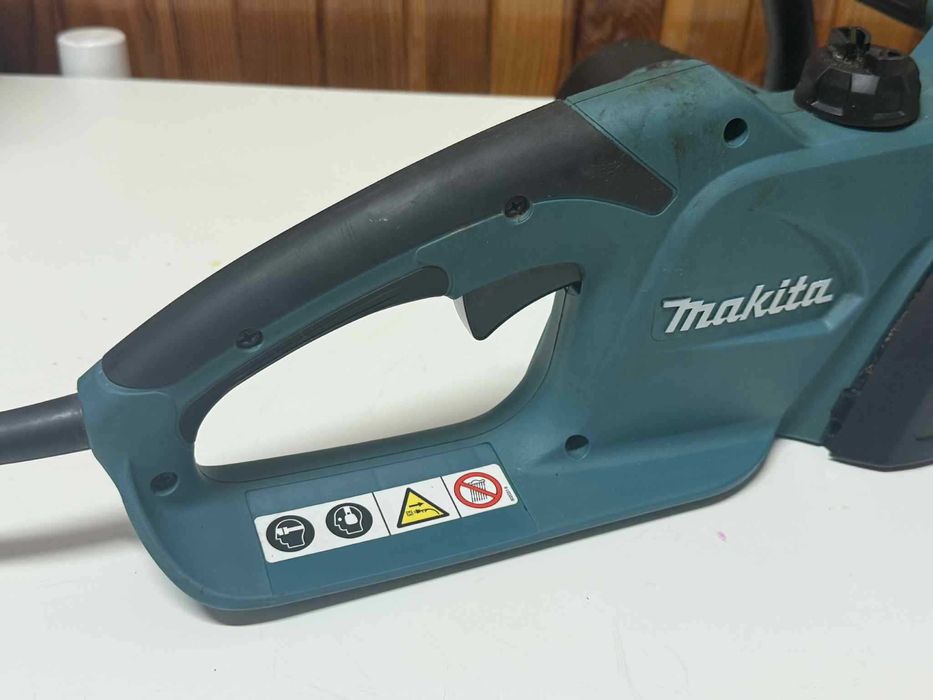 Piła elektryczna MAKITA U3541A