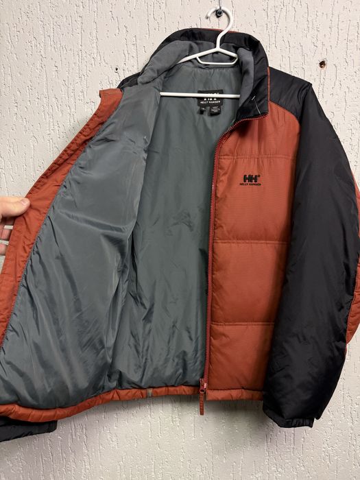 Пуховик Helly Hansen