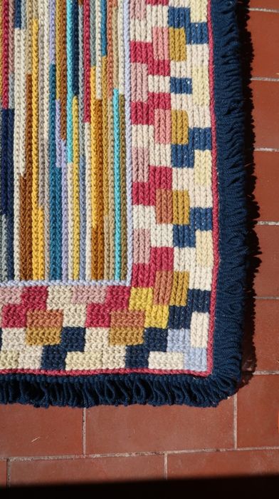 Tapete de Arraiolos NOVO, dim 105cm x 80cm fabricado pela PRÓPRIA