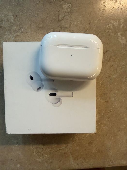 Apple AirPods Pro 2 MagSafe with Charging Case USB-C (MTJV3)