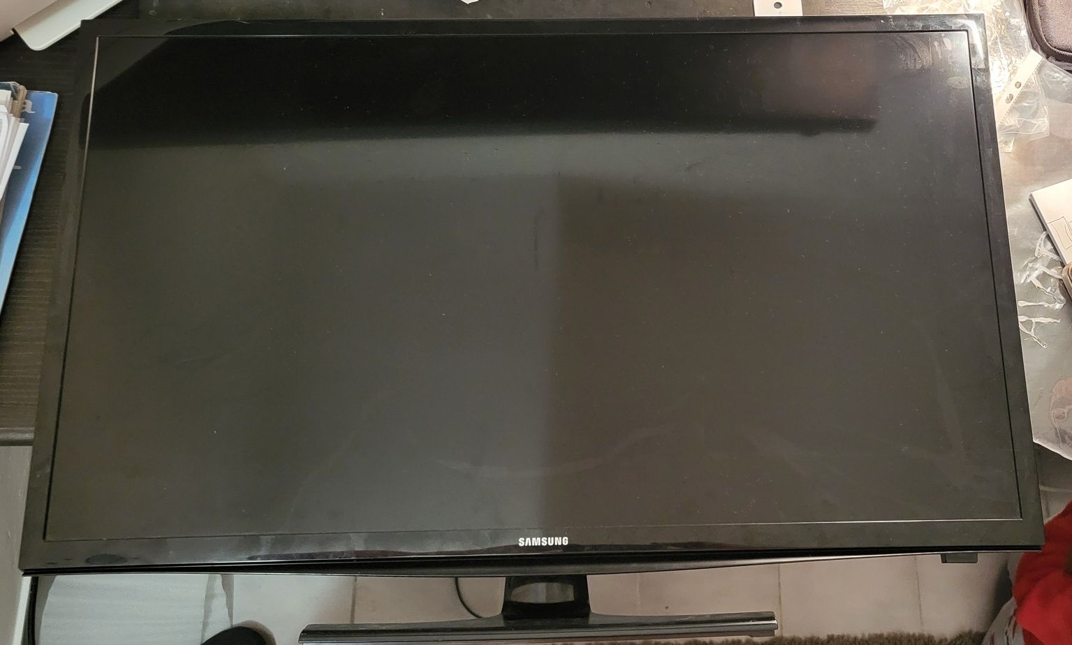 Tv Samsung 32 polegadas UE32J4100AW