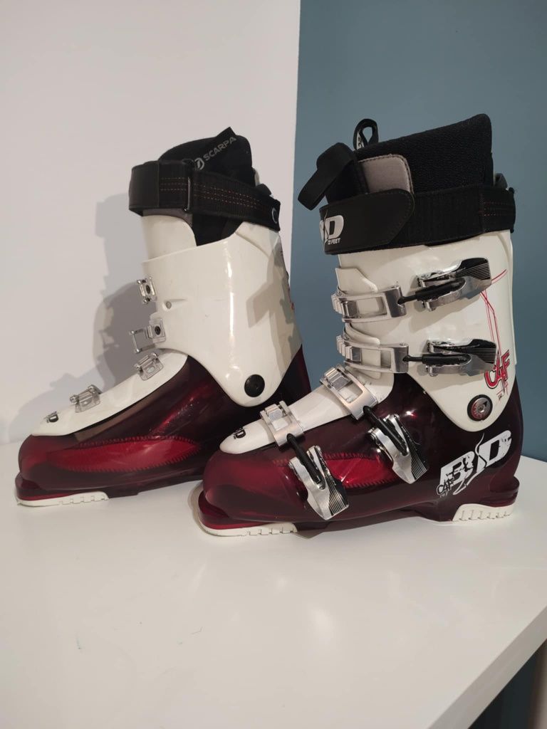 BUTY NARCIARSKIE C4F BD 110 Rozmiar 44 wloskie 
Rozmiar eu
