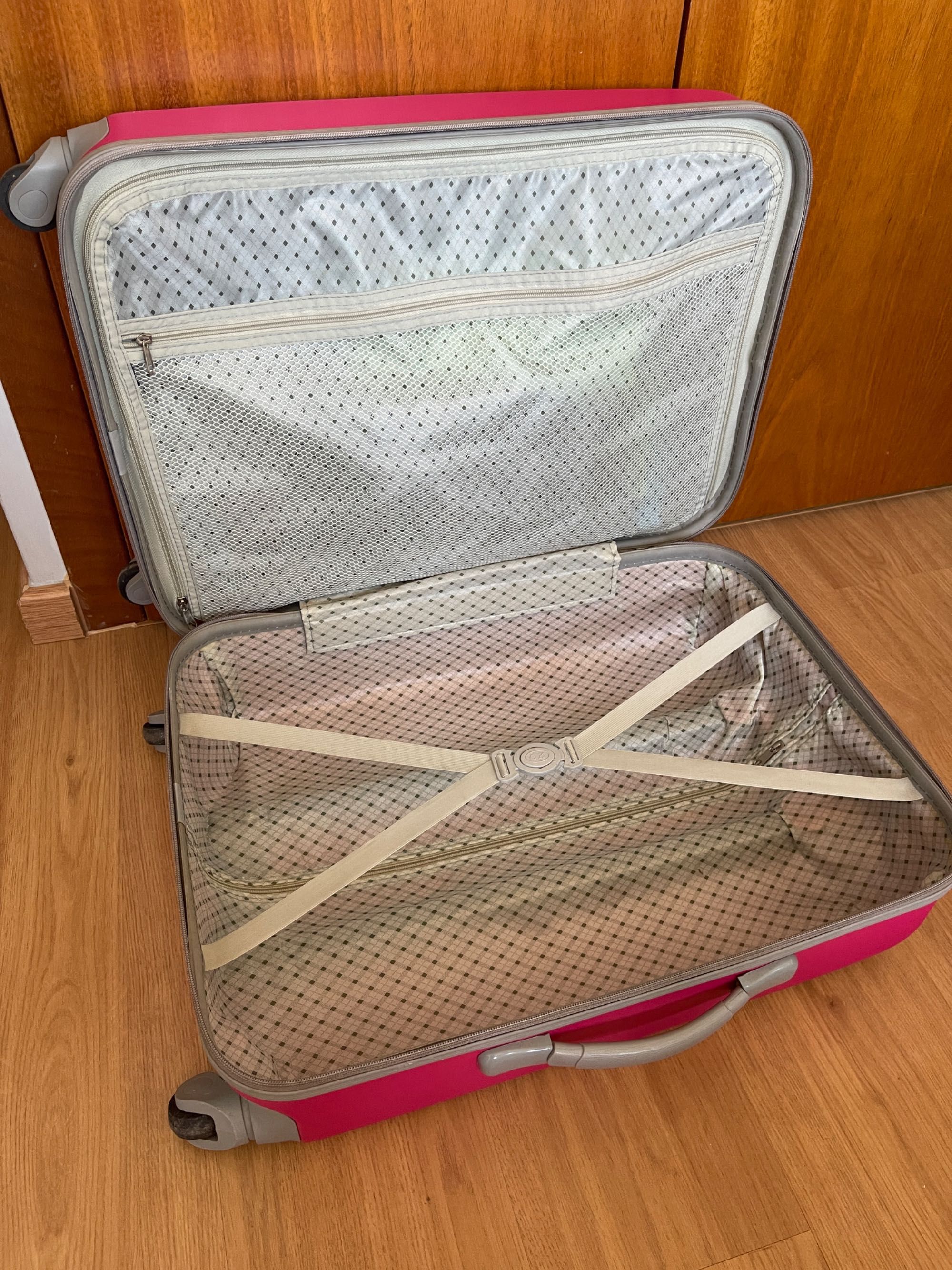 Vende-se Mala de Viagem com Rodas