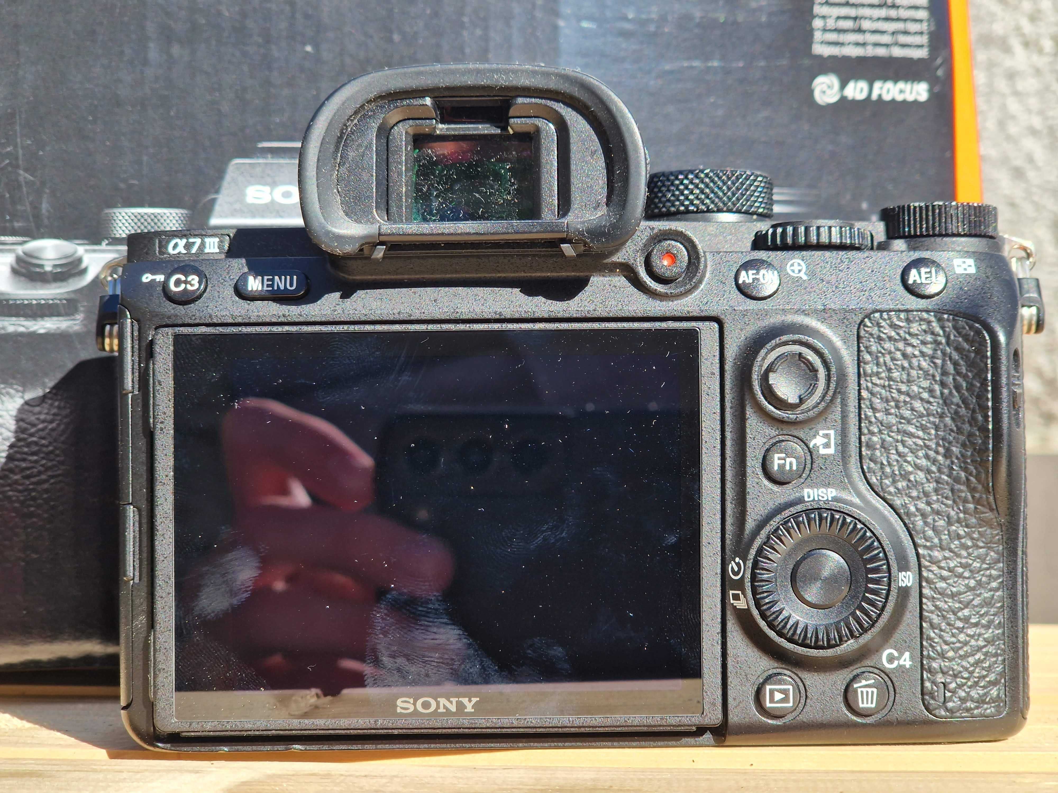 Aparat Sony a7III z obiektywem 28-78MM - przebieg 2800, jak nowy.