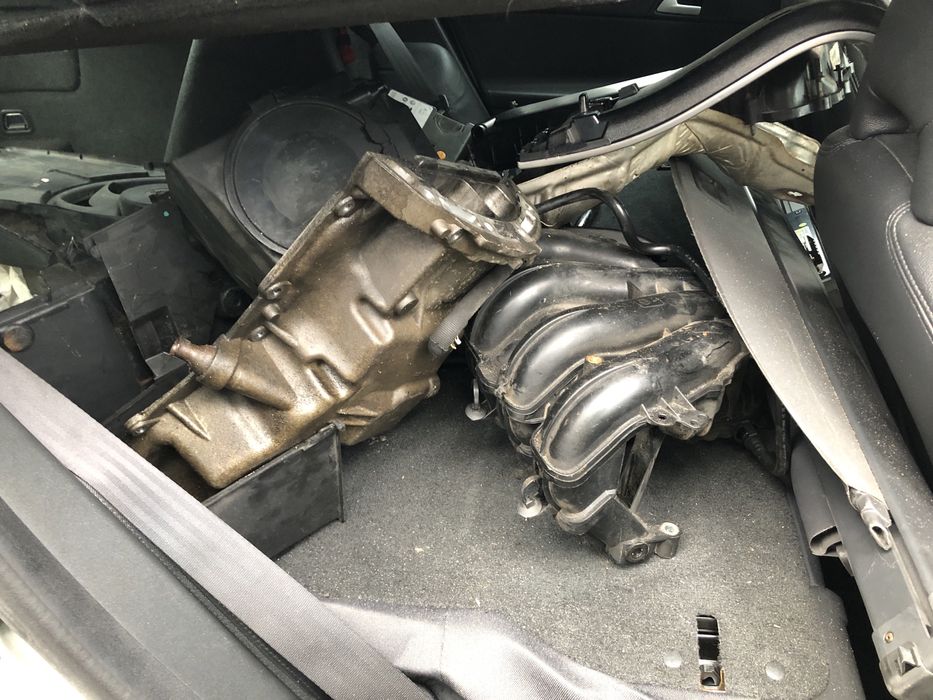 На розбір Volvo V50 2004-2012