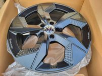 [616W] 19 Cali 5x112 NOWE Felgi aluminiowe VW ARTEON TIGUAN Passat