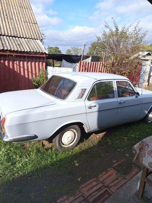Продаю машину Волга 24