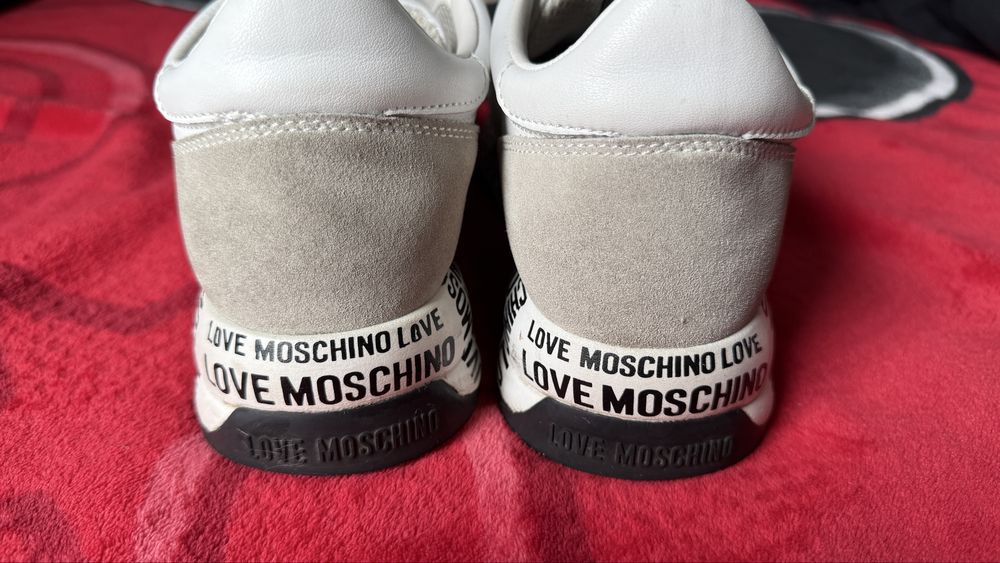 Кросівки moschino