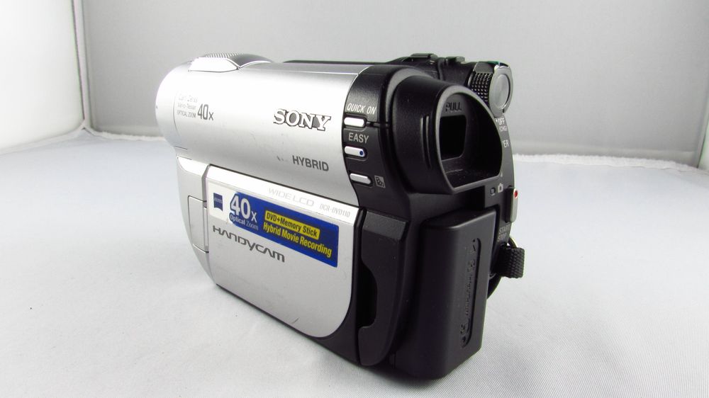 SONY - DCR-DVD110E Kamera cyfrowa