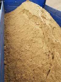 Trawniki piaskowanie rozluźnianie gleby podłoży piasek 0-4