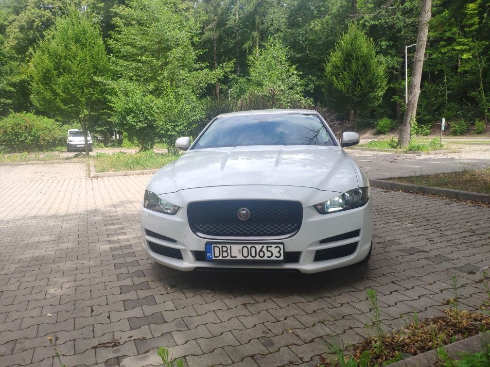 Jaguar xe 2.0 d Prestiż