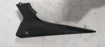 * YAMAHA XJ6 09-16 WYPEŁNIENIE POD SIEDZENIE PRAWE OWIEWKA PRAWA OSŁONA BOK BOCZEK (2)