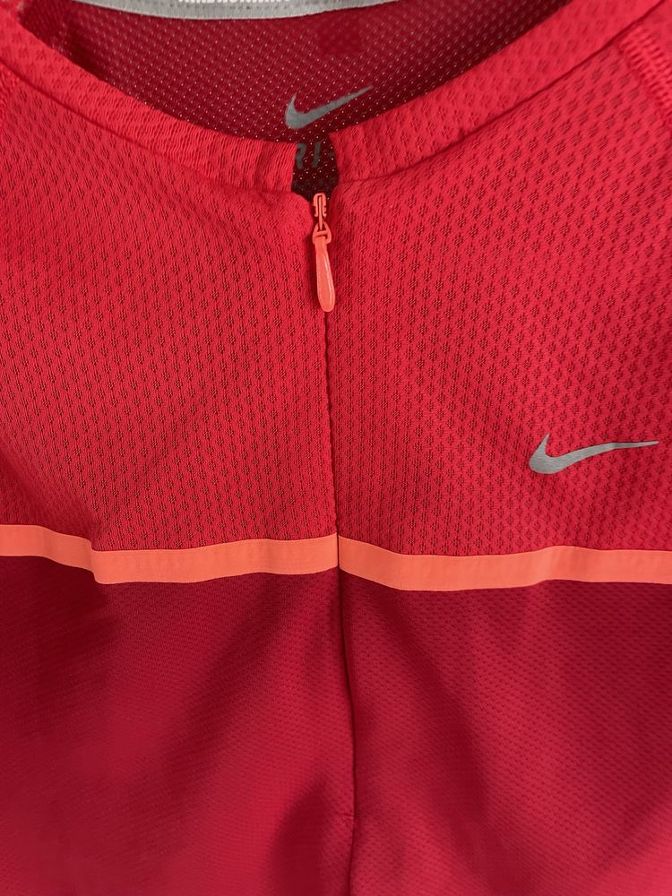 Bluzka sporowa nike  z dlugim rekawem rozm xs