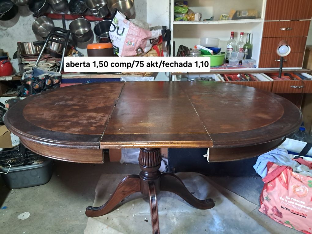 Mesa de madeira pe de galo