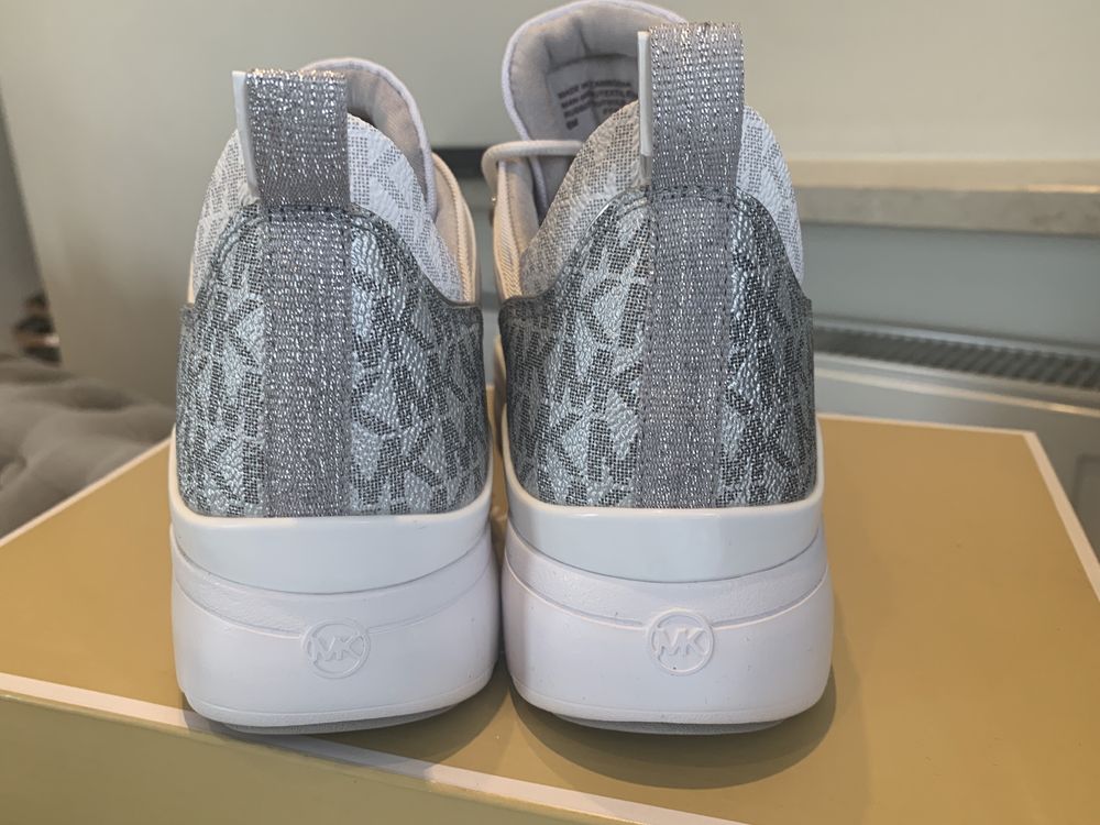 Buty Michael Kors M6(36,5/37) biało srebrne sneakersy. Nowe,oryginał