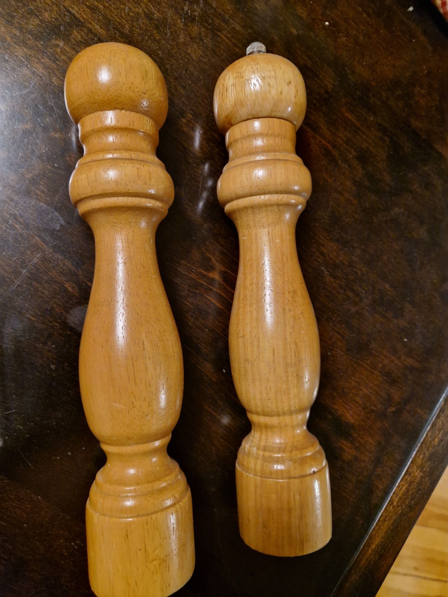 Młynek do soli i pieprzu drewniany duży wysoki 25 cm drewniany