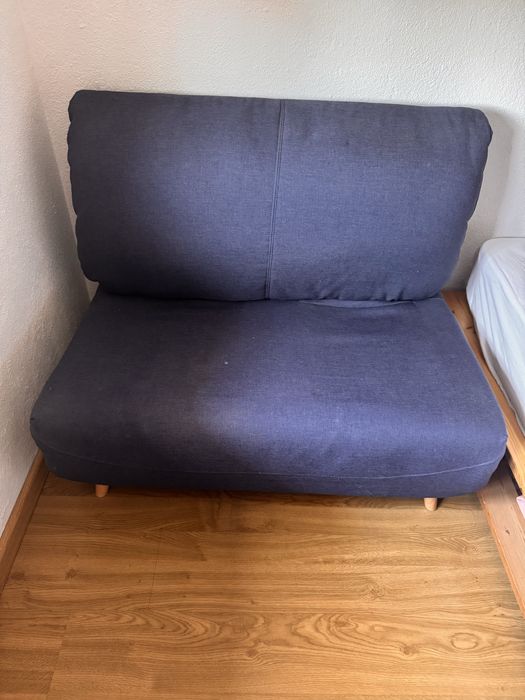 Sofa cama 2 lugares. Abertura tipo click-clack. Como novo.