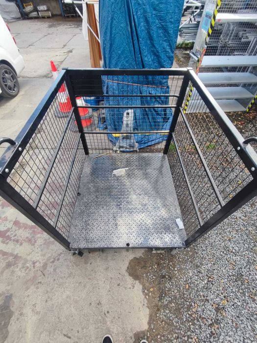 Solidna, metalowa skrzyniopaleta, kosz transportowy