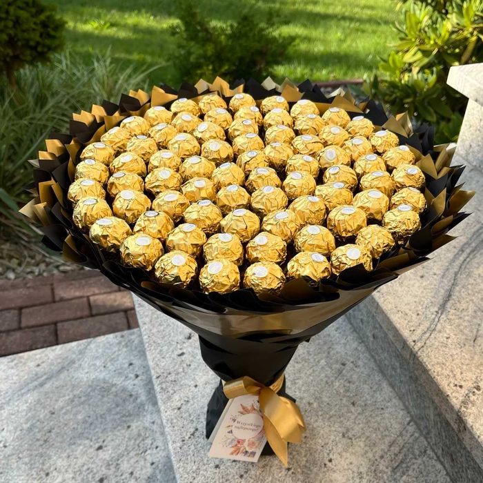Prezent na 75 Urodziny, Ślub. Bukiet ze słodyczy Ferrero 75 szt.