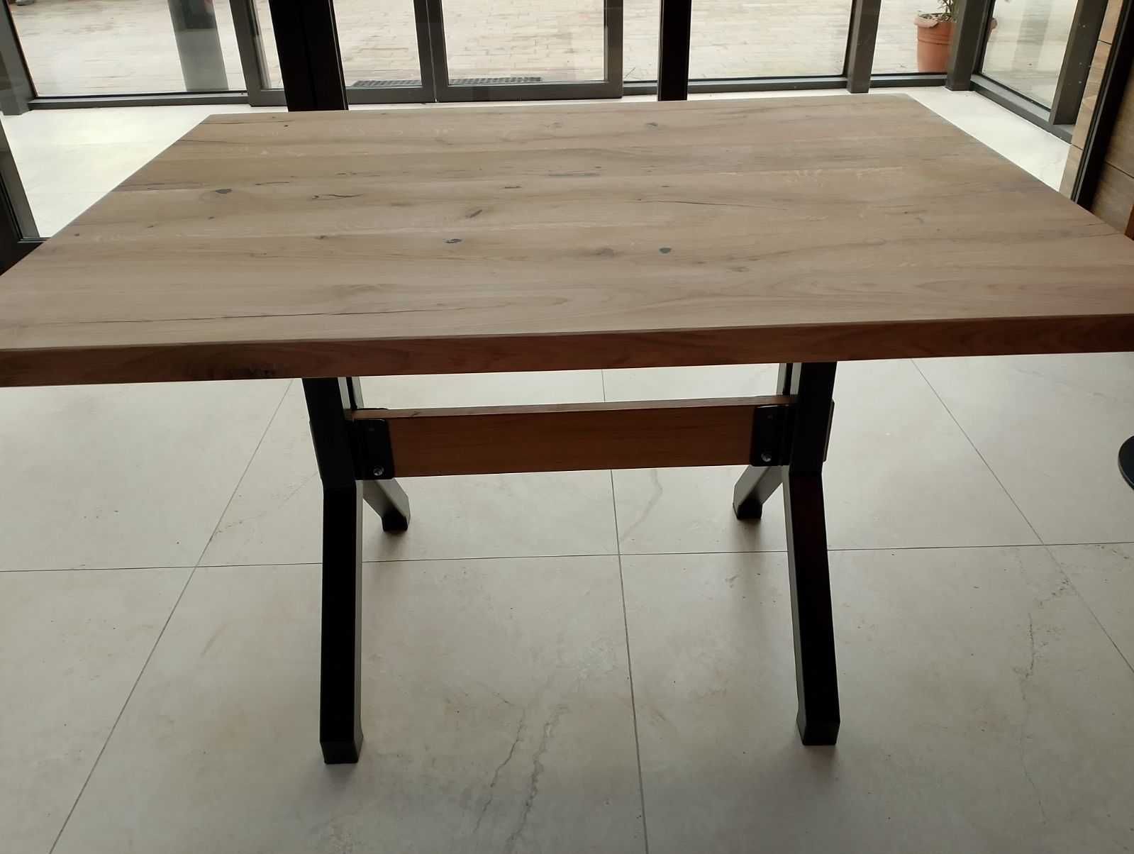 Stół drewniany  dębowy nowy
