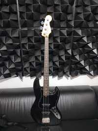 Fender Jazz Bass com Fender Deluxe Molded Case