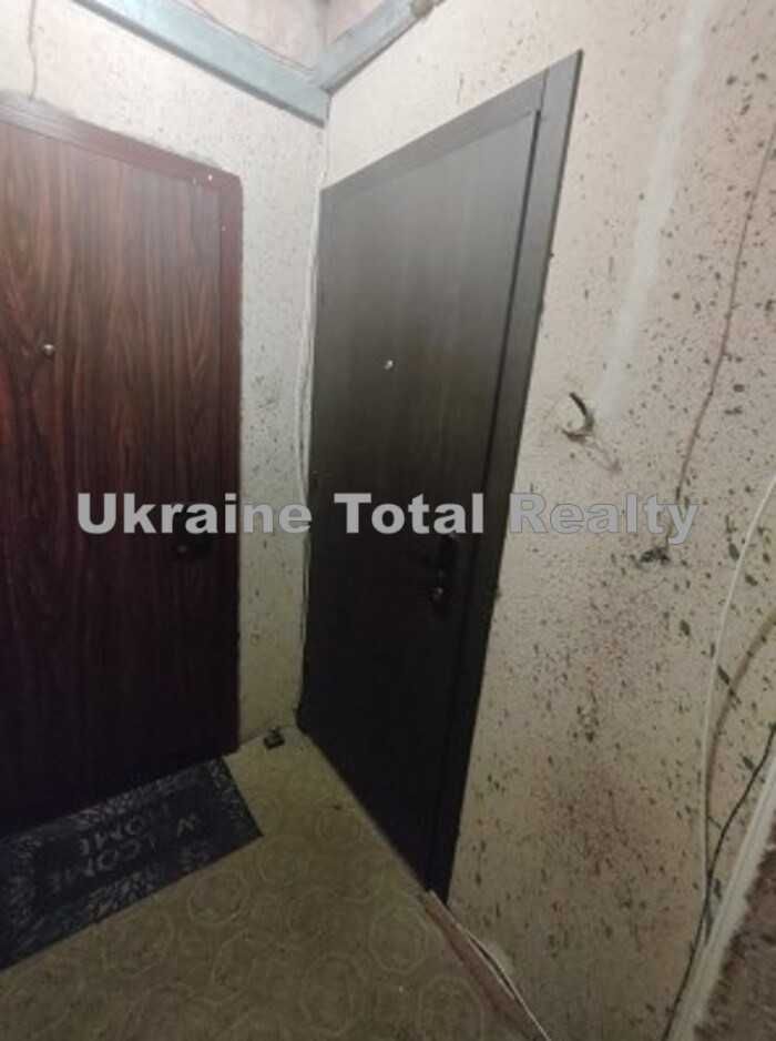 ПОЗНЯКИ ОСОКОРКИ! 2 кімнатна квартира! 2хв до метро! Срібнокільська 4