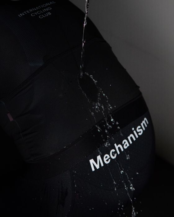 DYNAMIC DRY IMPREGNATION Spray Preparat Impregnacyjny do Odzieży 300ml