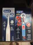 Szczoteczki elektryczne Oral-B 2szt Nowe