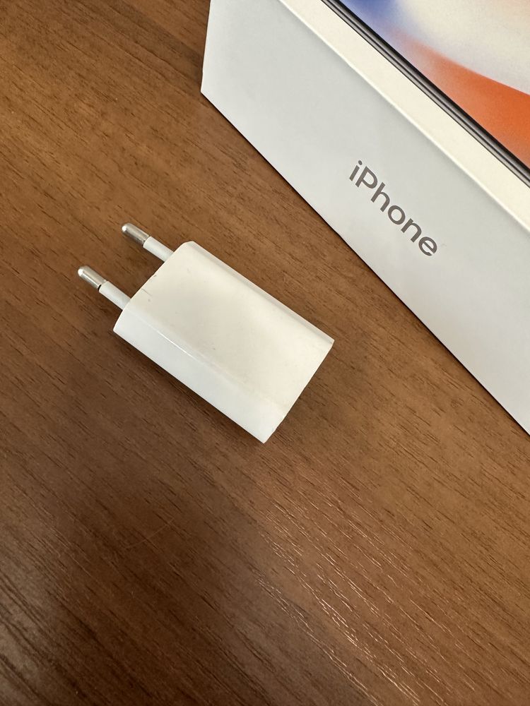 Мережевий зарядний пристрій Apple