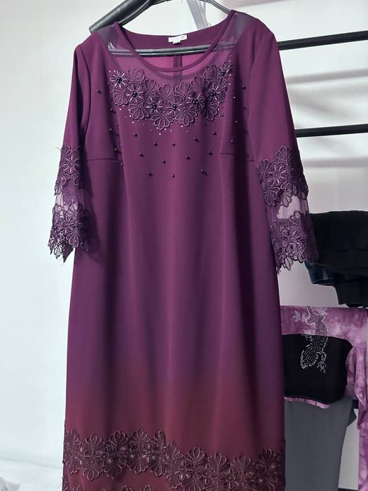 Нова сукня з біркою