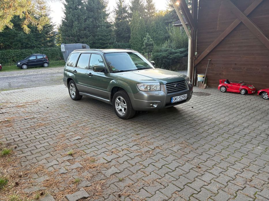 Subaru Forester 4X4, dobry stan, czysty ,zadbany, hak,