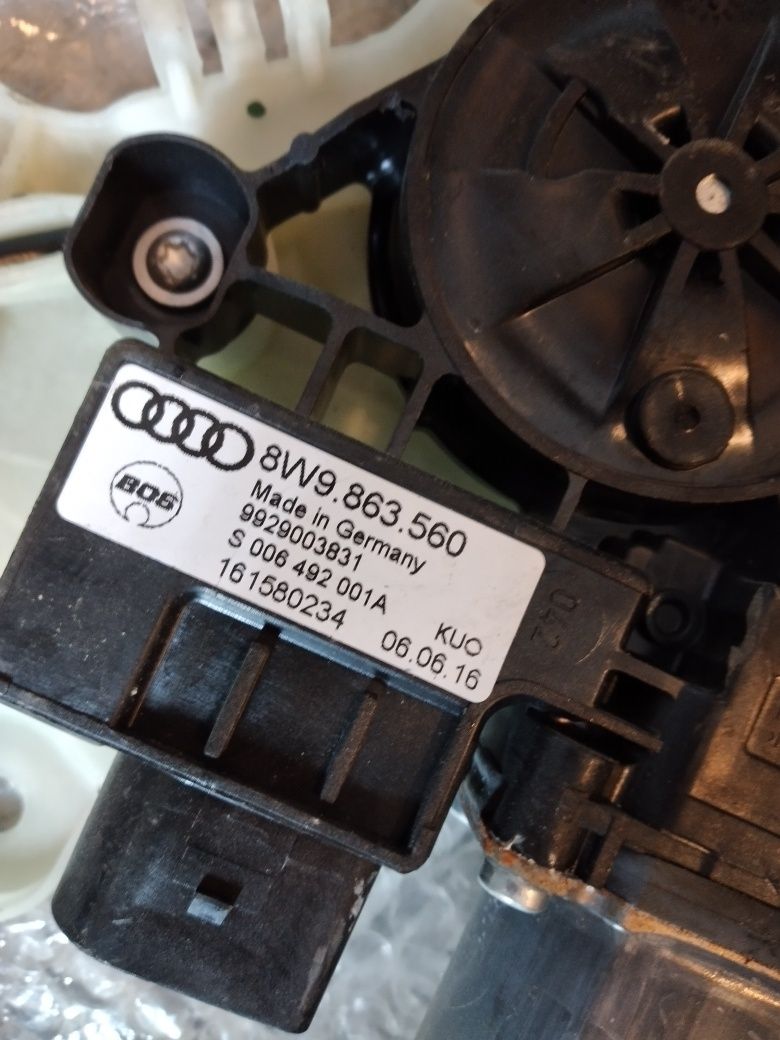 Audi a4 b9 mechanizm rolety bagażnika