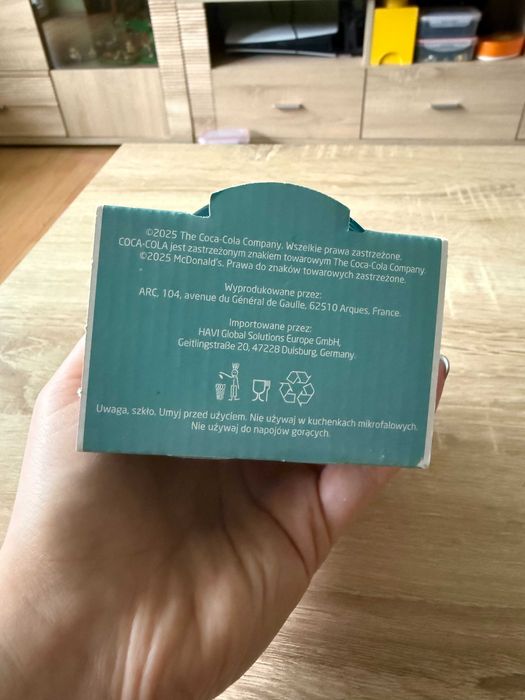 szklanka niebieska przezroczysta od coca-cola mcdonald 2025