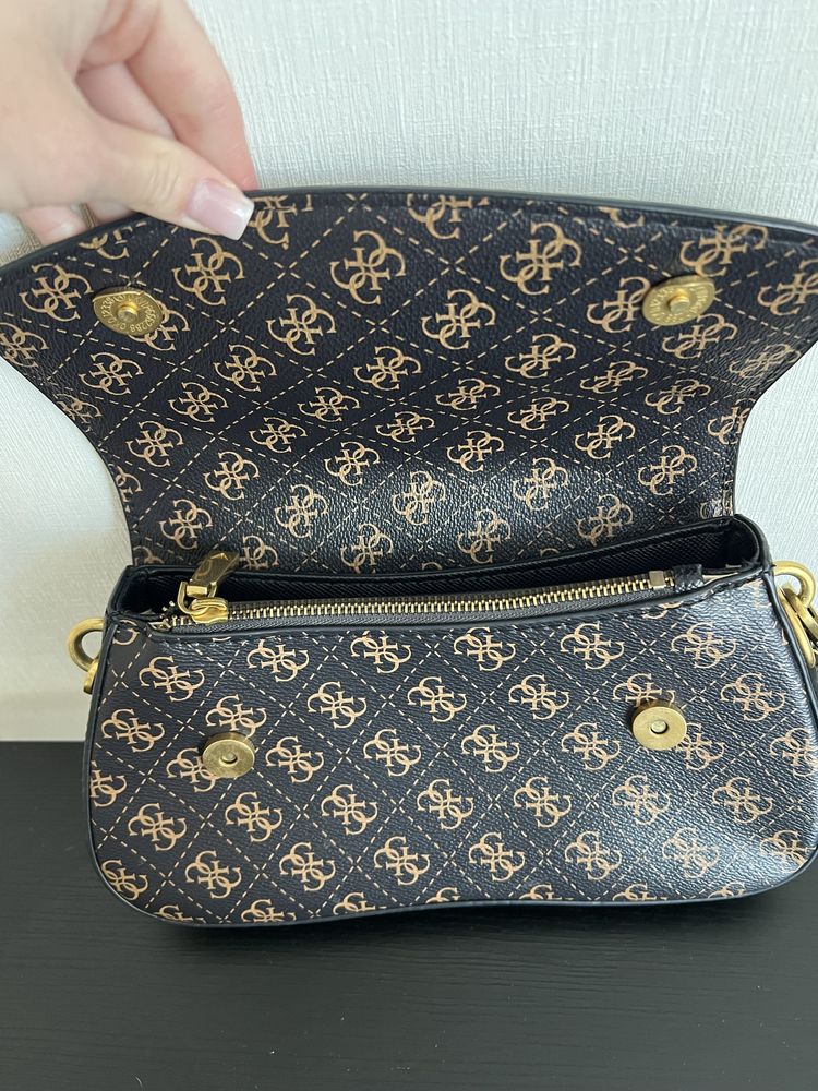 Продам сумку Guess