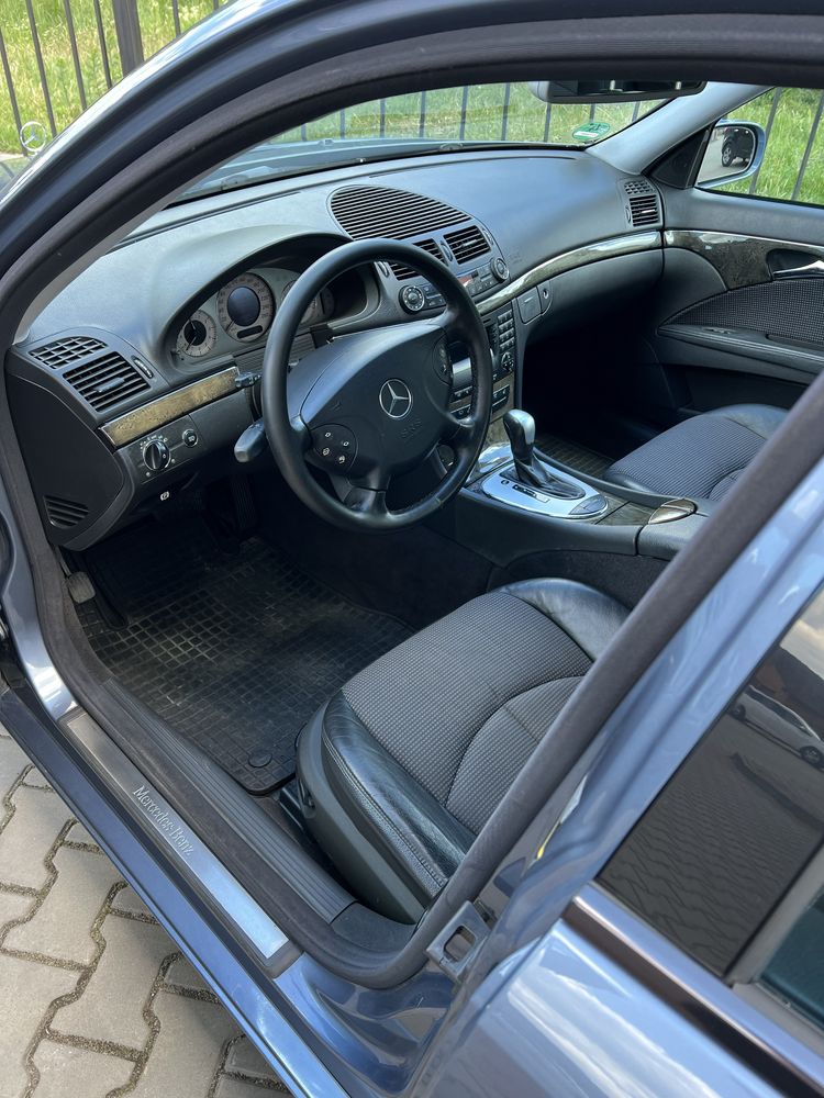 Mercedes W211 (S211) E320 бензин. Прекрасний стан. Рідна фарба і скло.