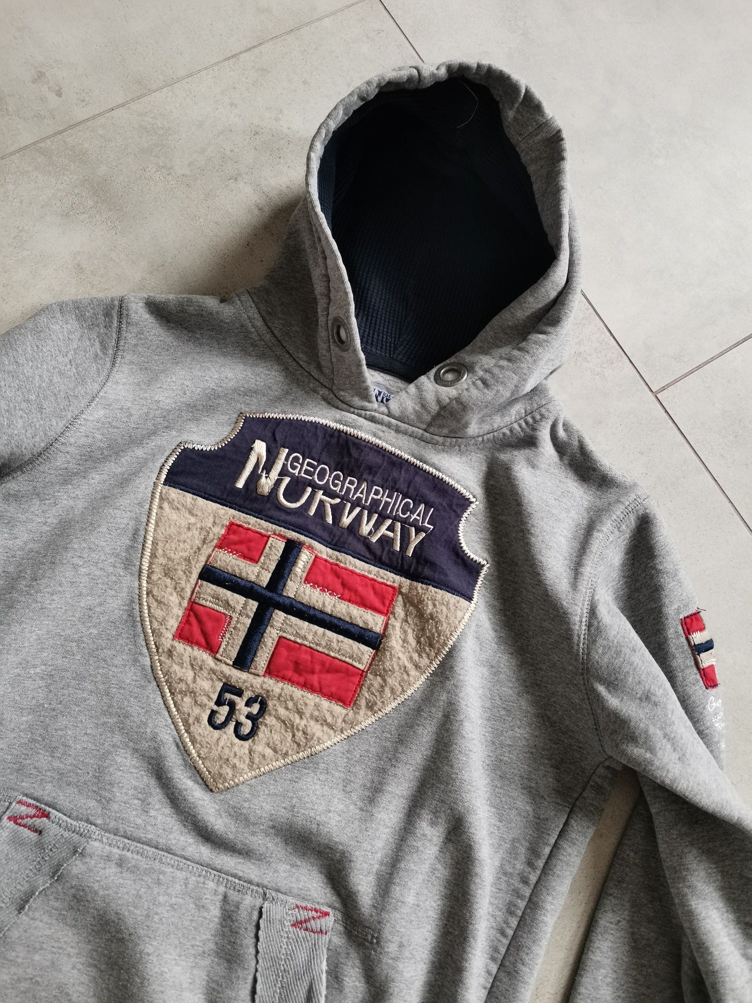 Bluza męska chłopięca Adidas Geographical Norway r 164/S
 R