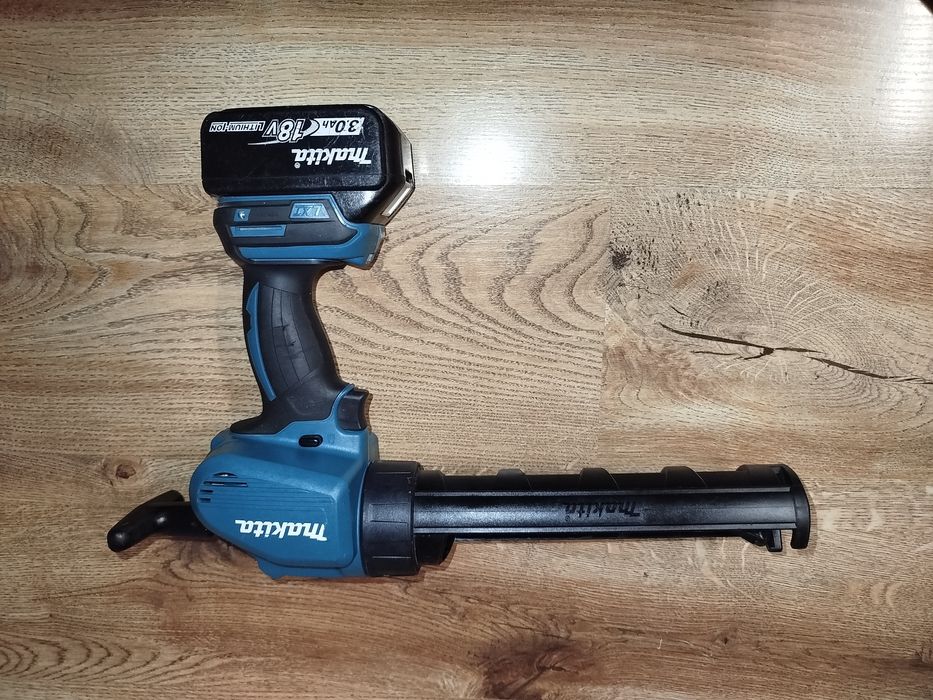 Wyciskacz/pistolet do silikonu Makita DCG 180 LXT 18V