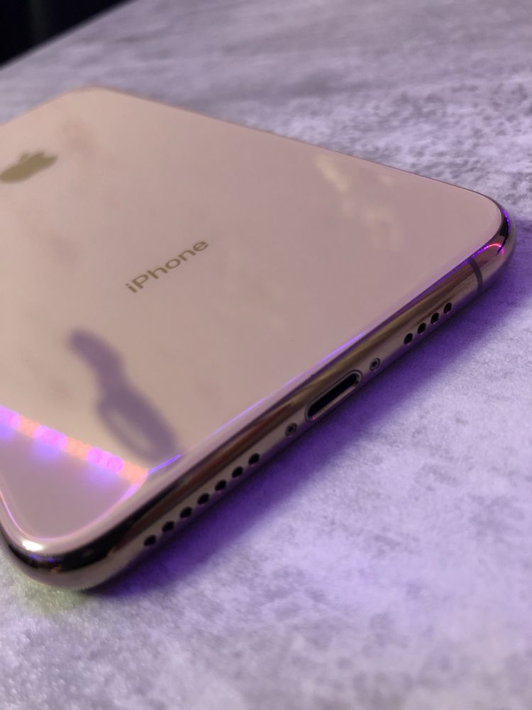 iPhone Xs Max Gold