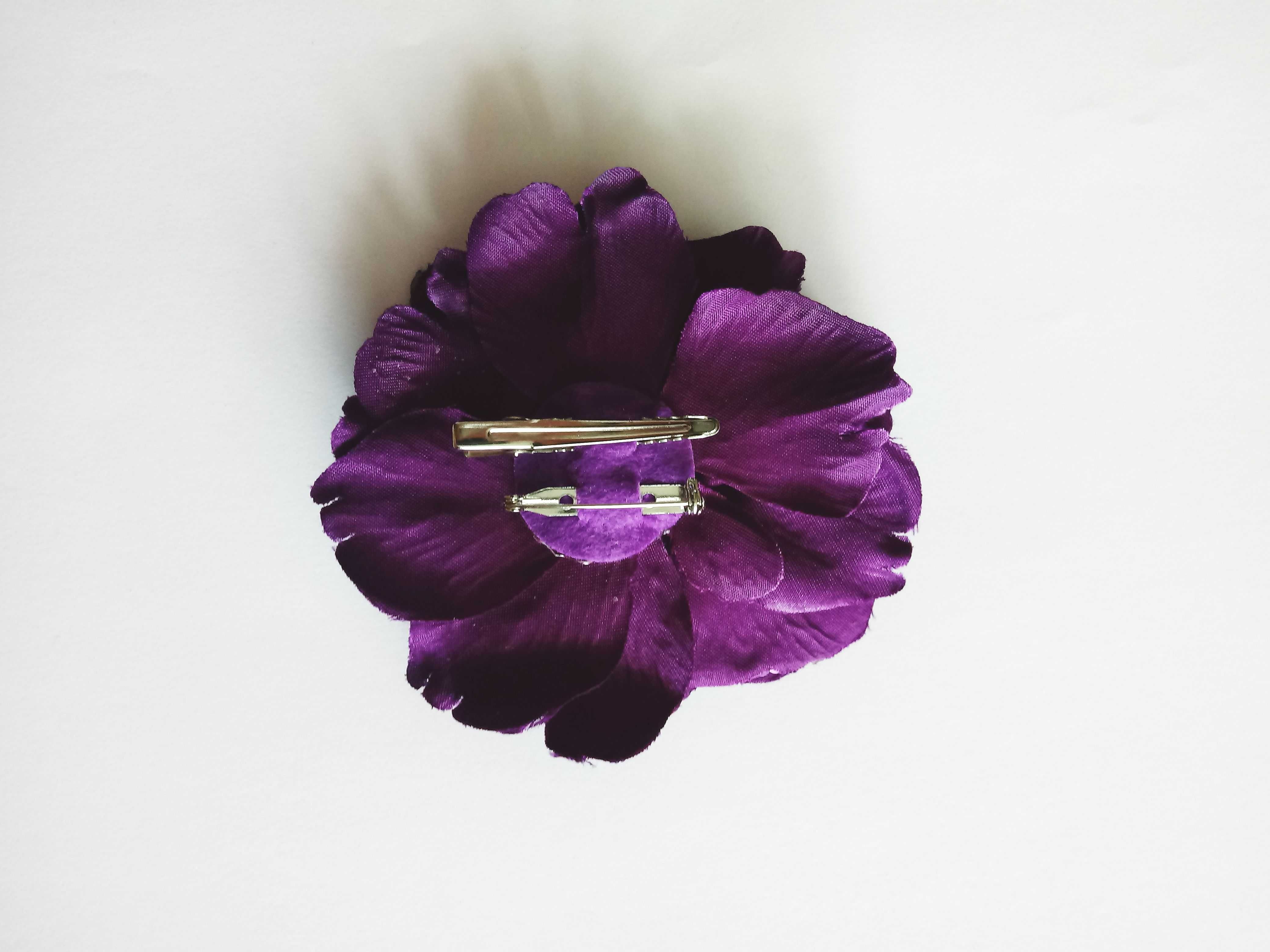 Fioletowy kwiat spinka broszka Claire's vintage gothic