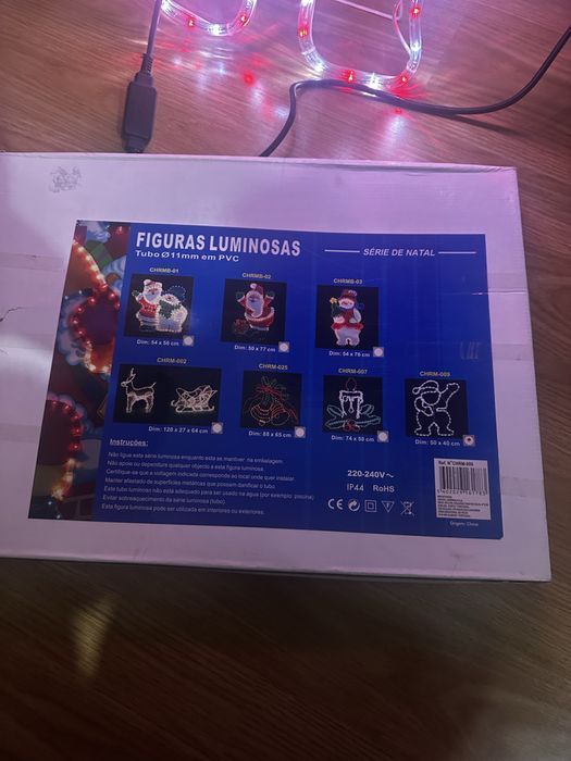 Pai natal com luz para varanda