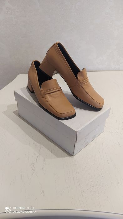 Туфлі жіночі Лофери