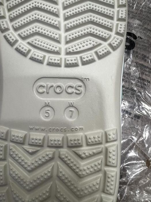 Кроксы для работы и дома