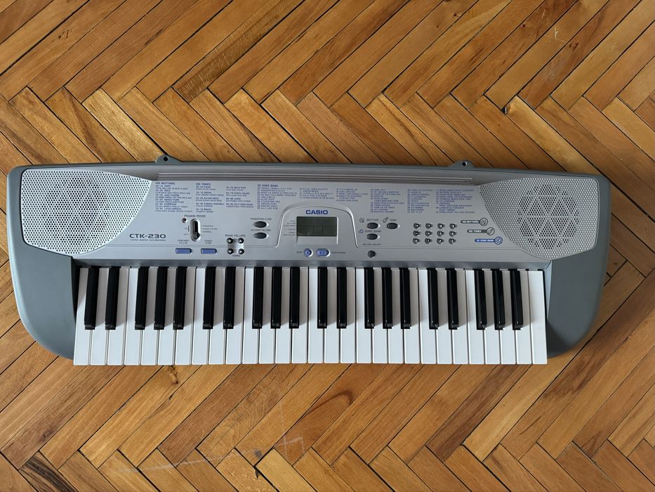 Синтезатор Casio