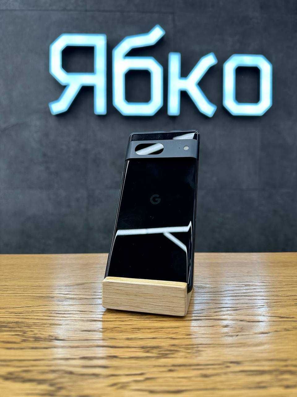 USED Смартфон Google Pixel 7 8/128GB Obsidian купуй у Ябко Рів‘єра