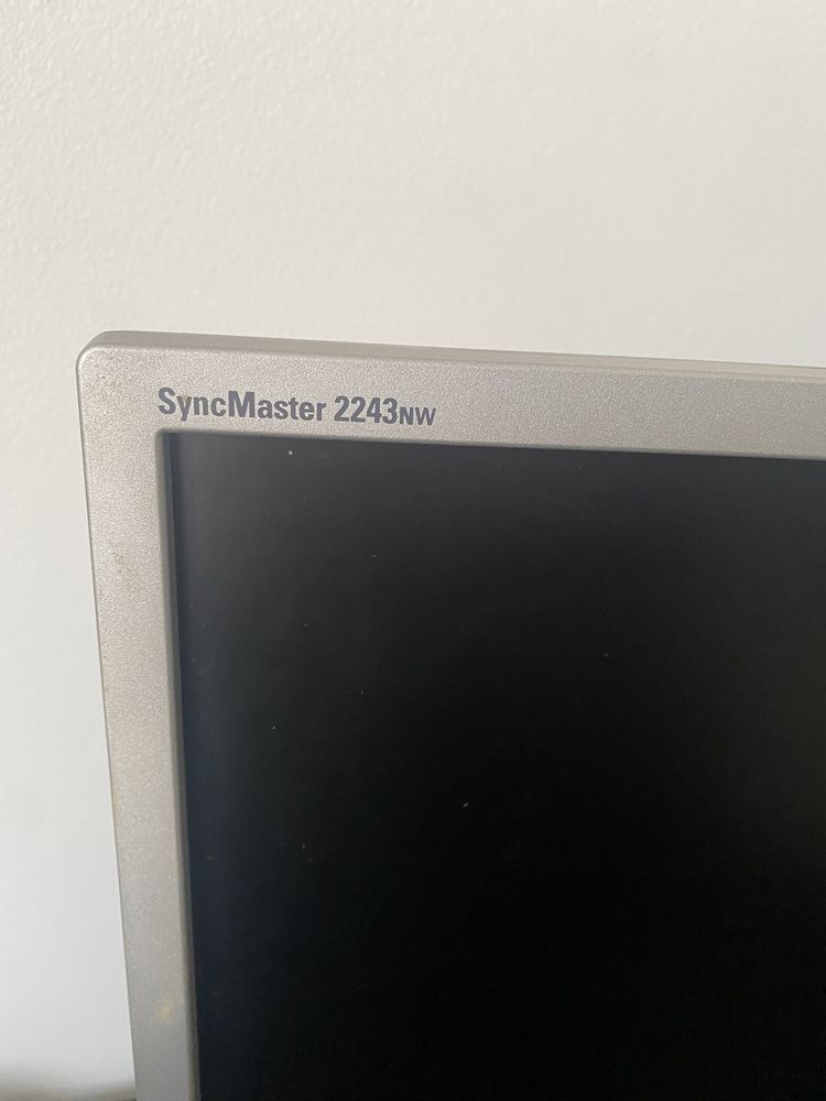 Монітор 22" Samsung 2243NW